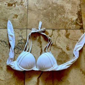 Beach bunny white Bikini top.